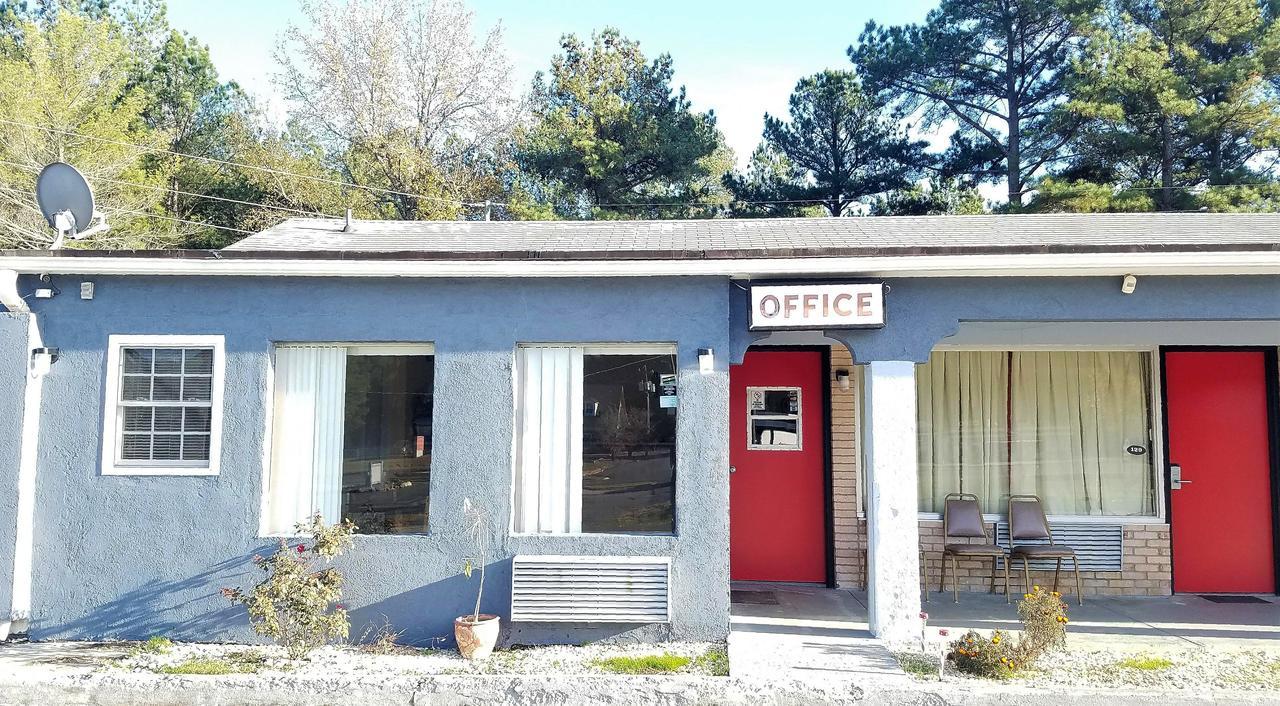 Roadway Inn Troy Екстериор снимка