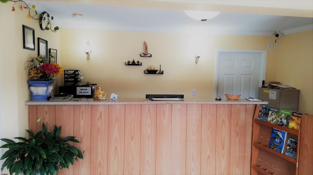 Roadway Inn Troy Екстериор снимка