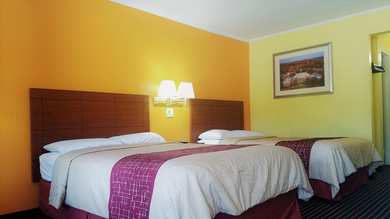 Roadway Inn Troy Екстериор снимка
